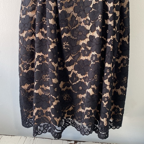 Vince Camuto Black Lace Overlay Sleeveless Sheath dress size 12 - Picture 5 of 14